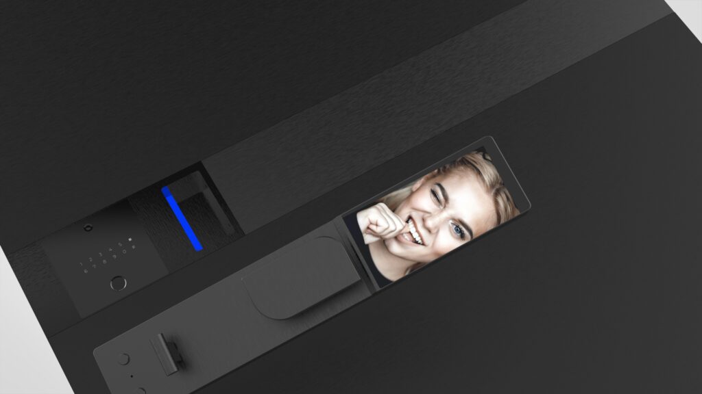 Interior view of KMAN-MAX smart lock featuring a 4.5" display, mechanical quick-release handle, and safety anti-lock knob for high-end residential security.